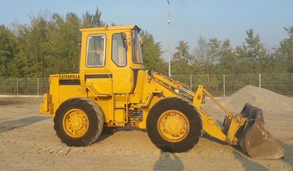 CATERPILLAR 910