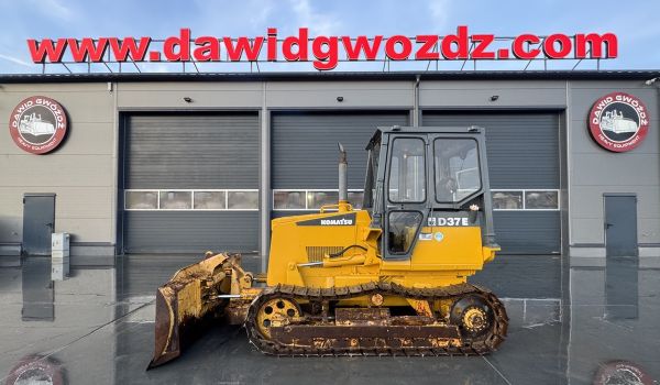 KOMATSU D37E-5