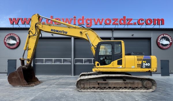 KOMATSU PC240LC-8