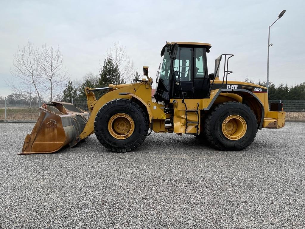 Dawid Gwóźdź - Maszyny budowlane - CATERPILLAR 962G
